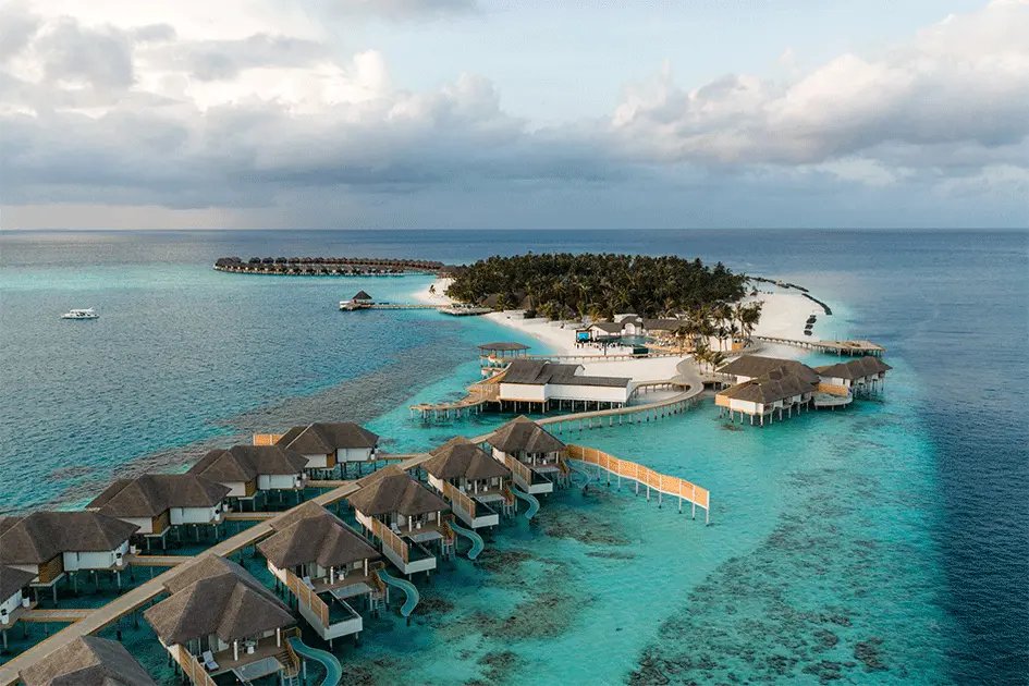 Sun Siyam Vilu Reef Debuts New Overwater Villas